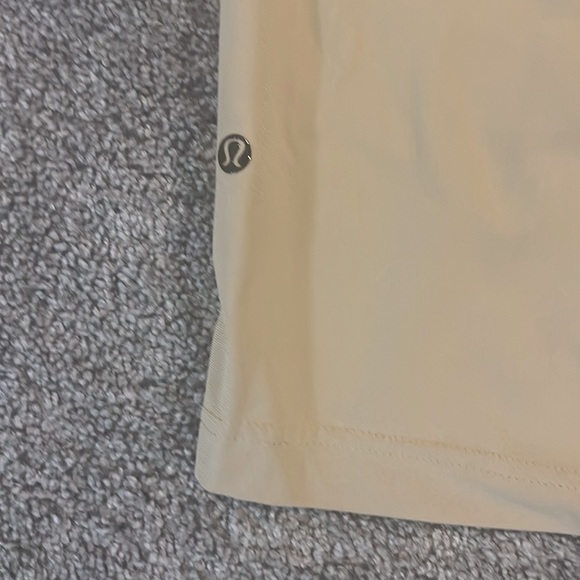 Lululemon khaki COMMISSION SHORT RELAXED *WARPSTREME 11" - Picture 5 of 7